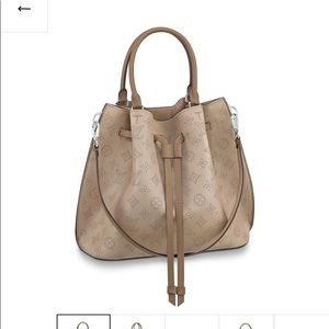 Louis Vuitton Girolata, Mahina leather